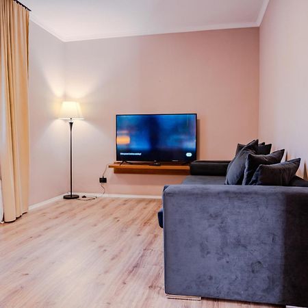 Bejart Apartment 5 Тирана Екстер'єр фото