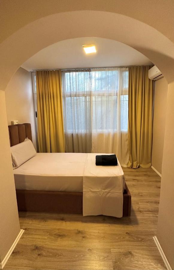 Bejart Apartment 5 Тирана Екстер'єр фото